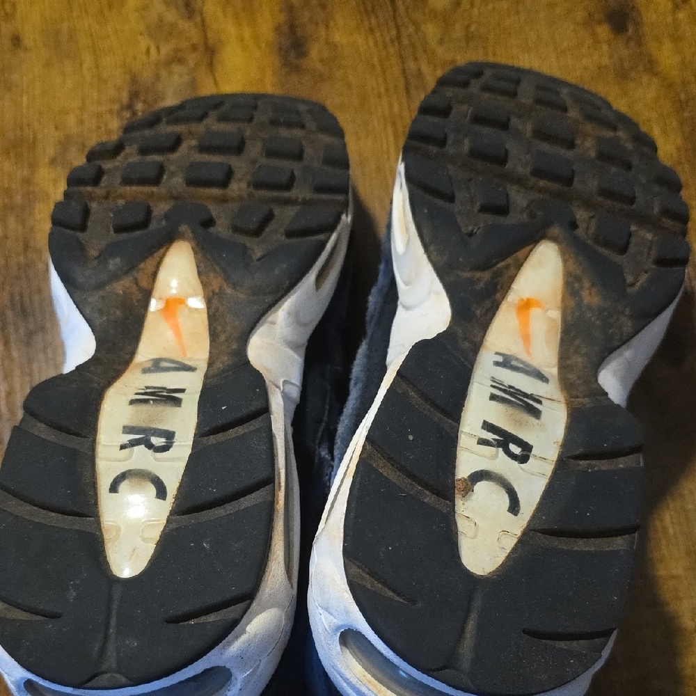 Nike Men's Black and Blue Lace-Up Sneakers - Picture 14 of 14